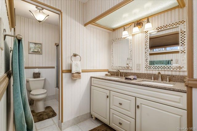 513 Starlight Drive, Shirley, NY 11967