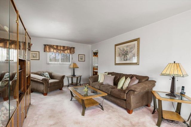 513 Starlight Drive, Shirley, NY 11967