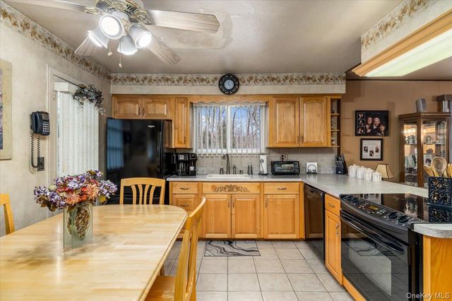 513 Starlight Drive, Shirley, NY 11967