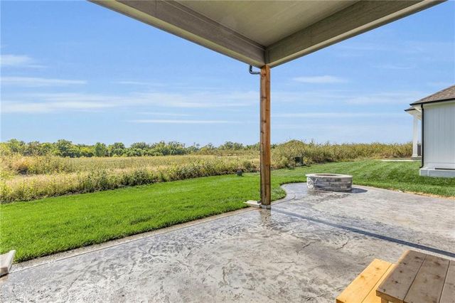 17374 W 163rd Terrace, Olathe, KS 66062