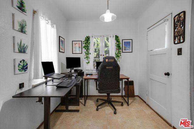 209 Mira Mar Avenue, Long Beach, CA 90803