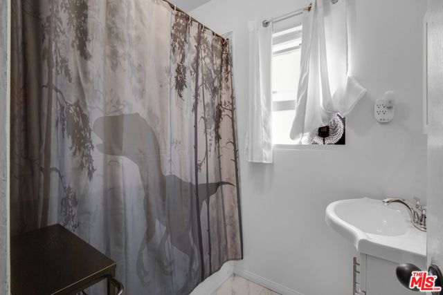 209 Mira Mar Avenue, Long Beach, CA 90803