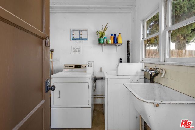 209 Mira Mar Avenue, Long Beach, CA 90803