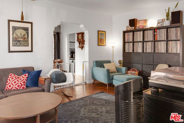 209 Mira Mar Avenue, Long Beach, CA 90803