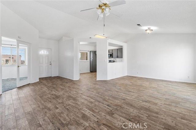 1049 Barrington, Rosamond, CA 93560