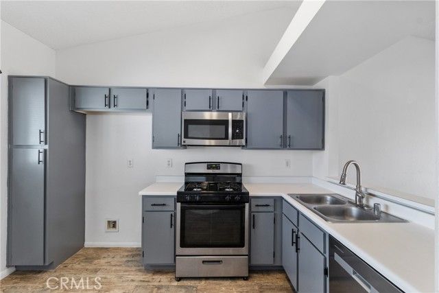 1049 Barrington, Rosamond, CA 93560