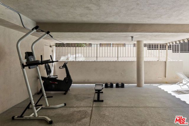 525 N Sycamore Avenue 409, Los Angeles, CA 90036