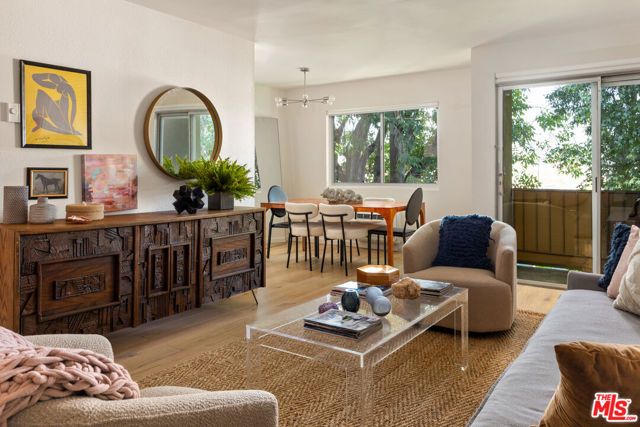 525 N Sycamore Avenue 409, Los Angeles, CA 90036