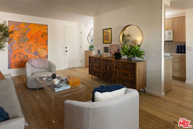 525 N Sycamore Avenue 409, Los Angeles, CA 90036