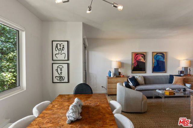 525 N Sycamore Avenue 409, Los Angeles, CA 90036