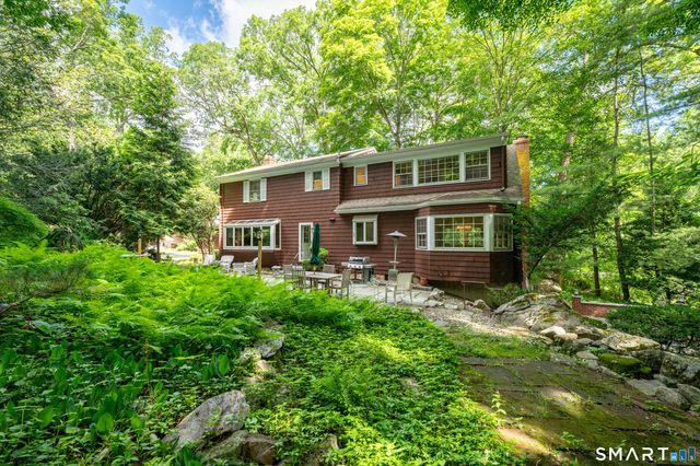 20 Round Hill Drive, Stamford, CT 06903