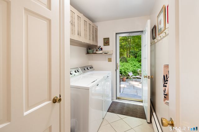 20 Round Hill Drive, Stamford, CT 06903