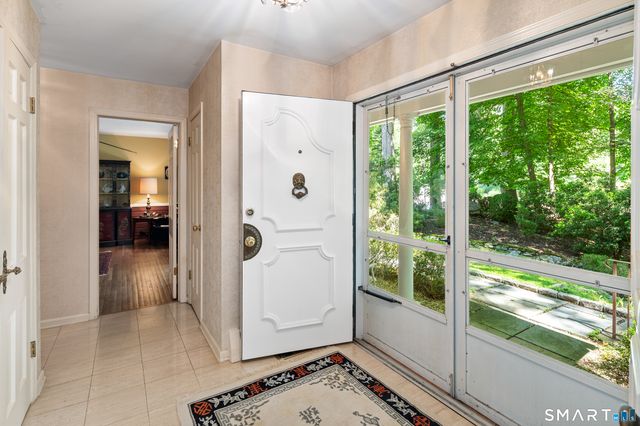 20 Round Hill Drive, Stamford, CT 06903