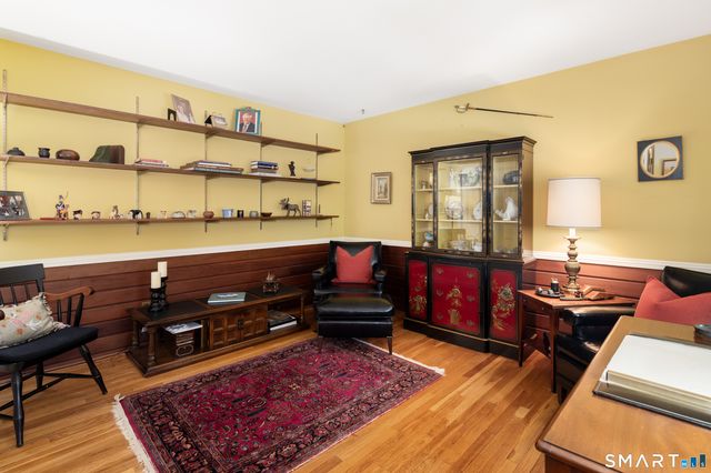 20 Round Hill Drive, Stamford, CT 06903