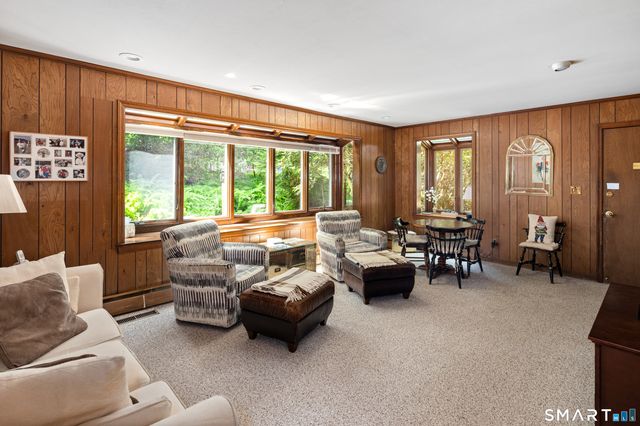 20 Round Hill Drive, Stamford, CT 06903