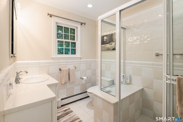 20 Round Hill Drive, Stamford, CT 06903