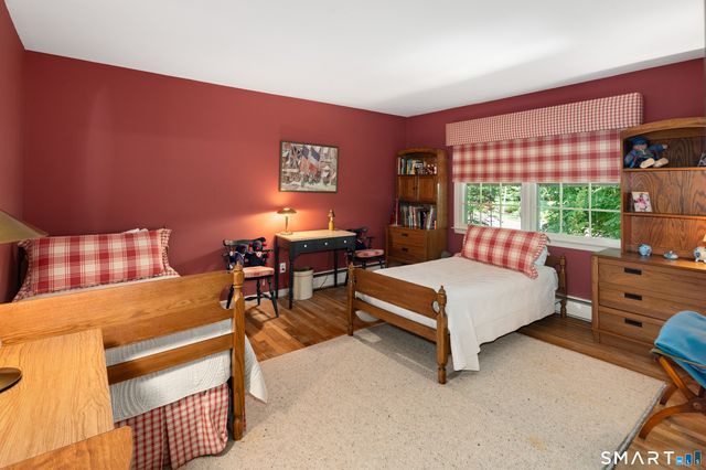 20 Round Hill Drive, Stamford, CT 06903