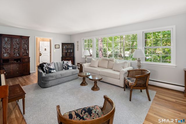 20 Round Hill Drive, Stamford, CT 06903