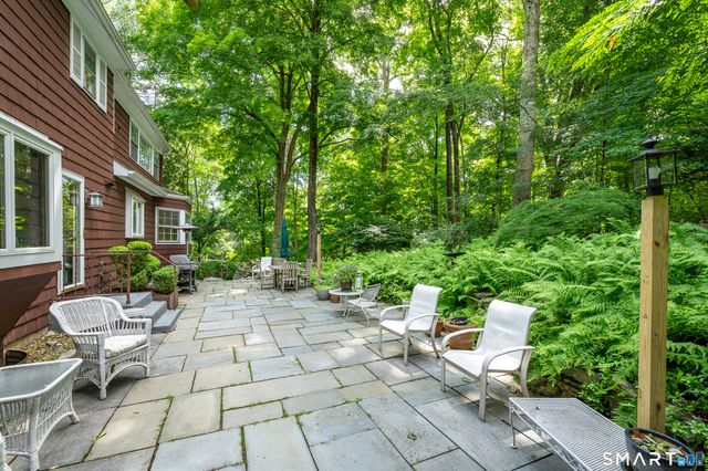 20 Round Hill Drive, Stamford, CT 06903