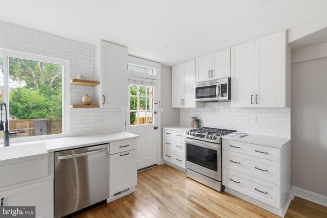 308 WESMOND DR, Alexandria, VA 22305