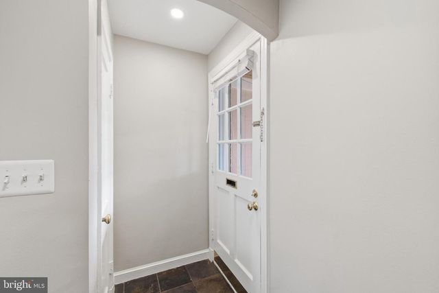 308 WESMOND DR, Alexandria, VA 22305