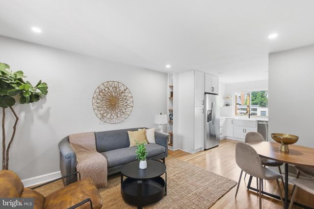 308 WESMOND DR, Alexandria, VA 22305