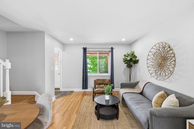 308 WESMOND DR, Alexandria, VA 22305