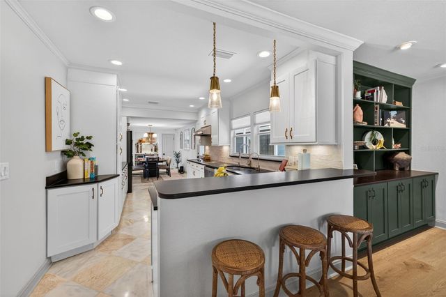 3305 N PERRY AVENUE, Tampa, FL 33603