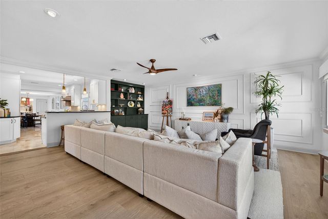 3305 N PERRY AVENUE, Tampa, FL 33603