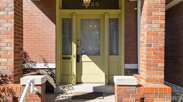 4525 Varrelmann Avenue, St Louis, MO 63116