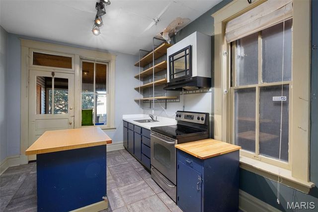 4525 Varrelmann Avenue, St Louis, MO 63116