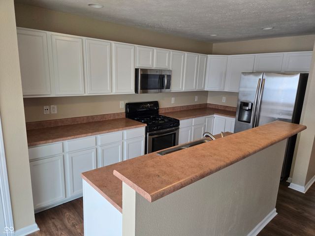 8005 Harshaw Drive, Indianapolis, IN 46239