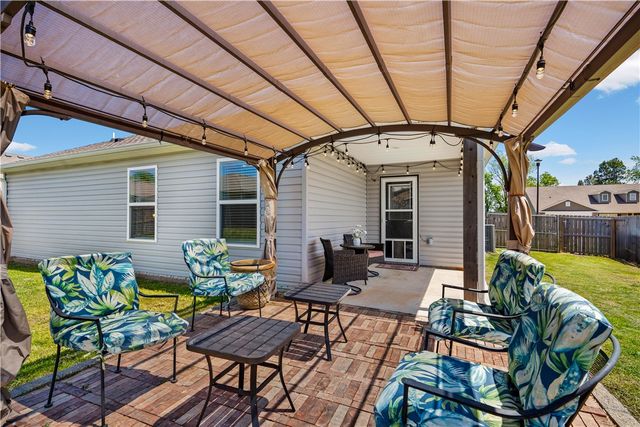 2813 Bauer Street, Pea Ridge, AR 72751