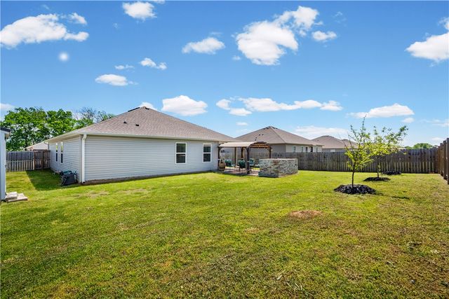 2813 Bauer Street, Pea Ridge, AR 72751