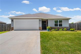 2813 Bauer Street, Pea Ridge, AR 72751