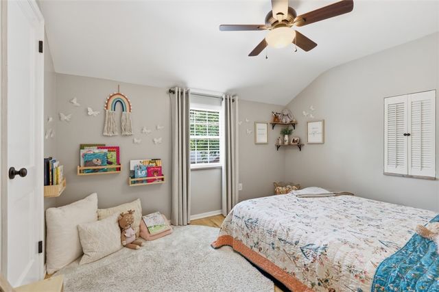 5336 Spring Valley Dr, Whitehall, PA 15236