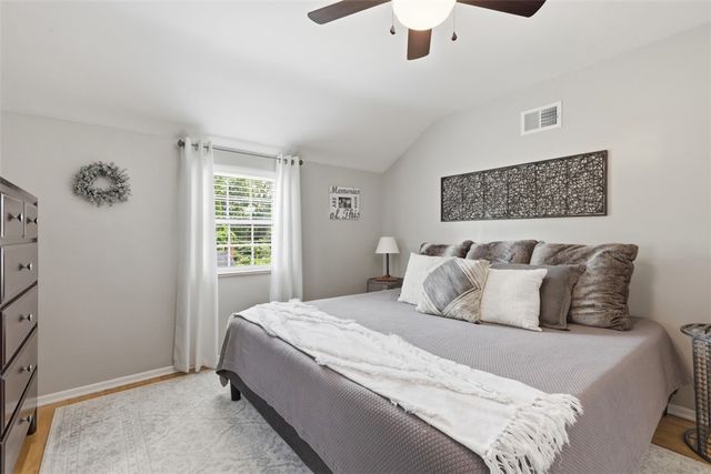 5336 Spring Valley Dr, Whitehall, PA 15236