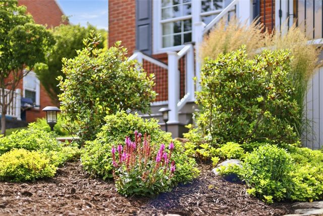 5336 Spring Valley Dr, Whitehall, PA 15236