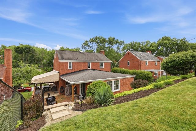 5336 Spring Valley Dr, Whitehall, PA 15236