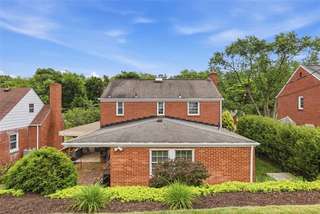 5336 Spring Valley Dr, Whitehall, PA 15236