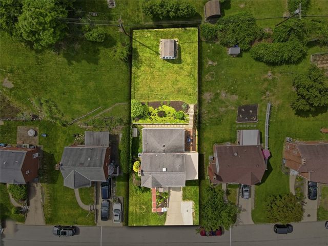 5336 Spring Valley Dr, Whitehall, PA 15236
