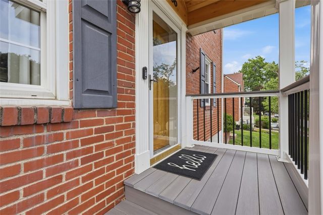 5336 Spring Valley Dr, Whitehall, PA 15236