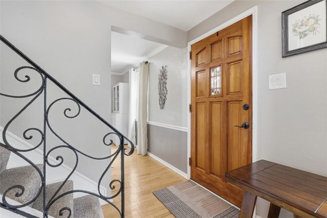 5336 Spring Valley Dr, Whitehall, PA 15236
