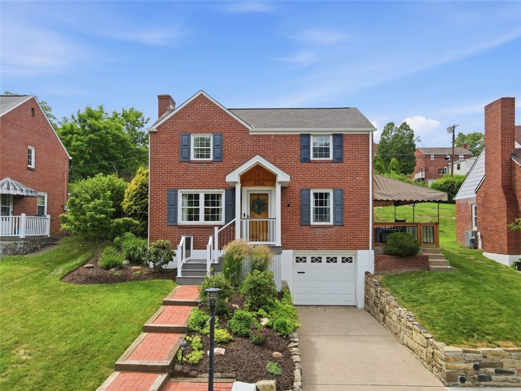 5336 Spring Valley Dr, Whitehall, PA 15236