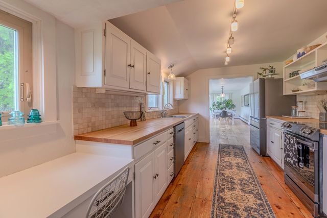 2677 Route 30, Dorset, VT 05251