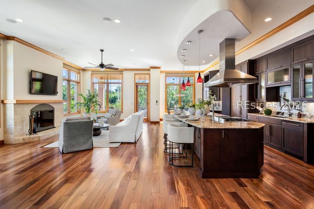 34 Sparwheel Ln, Hilton Head Island, SC 29926
