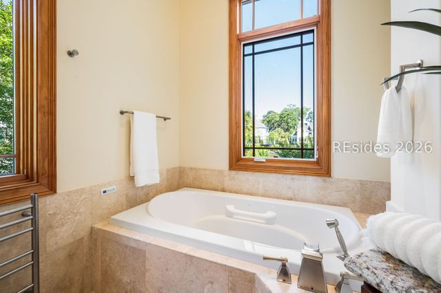 34 Sparwheel Ln, Hilton Head Island, SC 29926