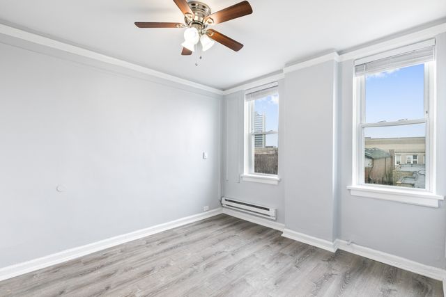 5860 N Kenmore Avenue 514, Chicago, IL 60660