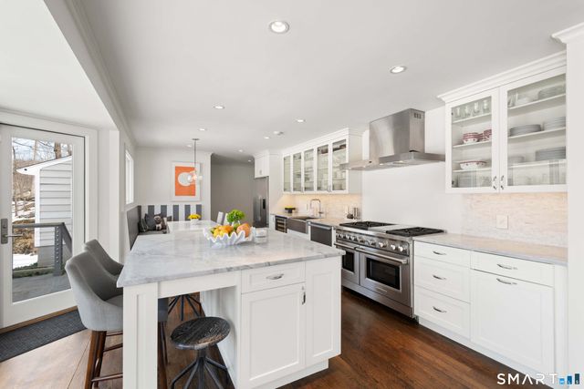 29 Hunting Ridge Road, Greenwich, CT 06831