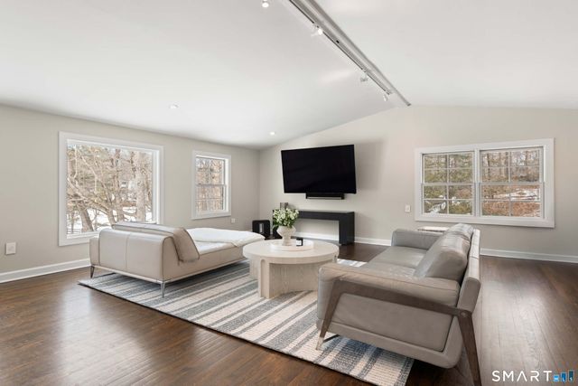 29 Hunting Ridge Road, Greenwich, CT 06831